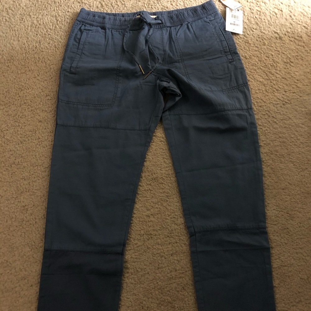 NWT Rip Curl crop pants